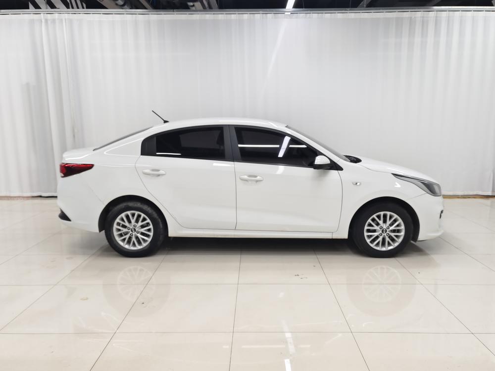 Kia Kia K2