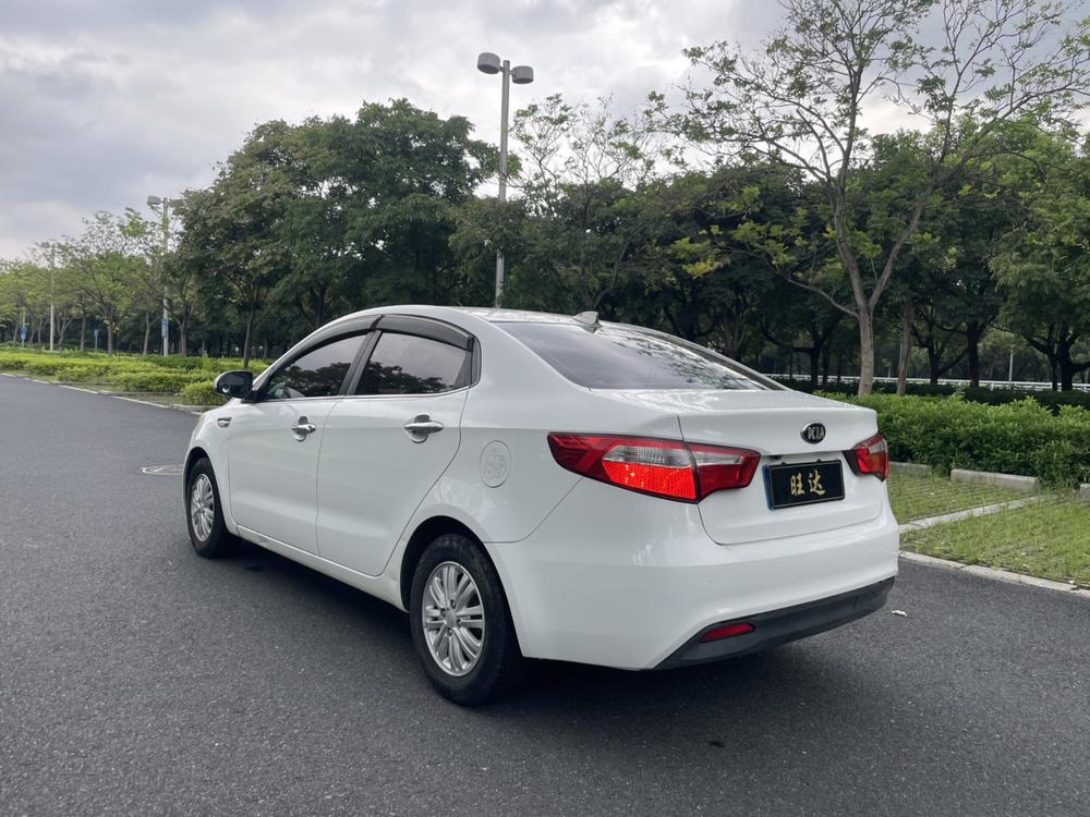 Kia Kia K2