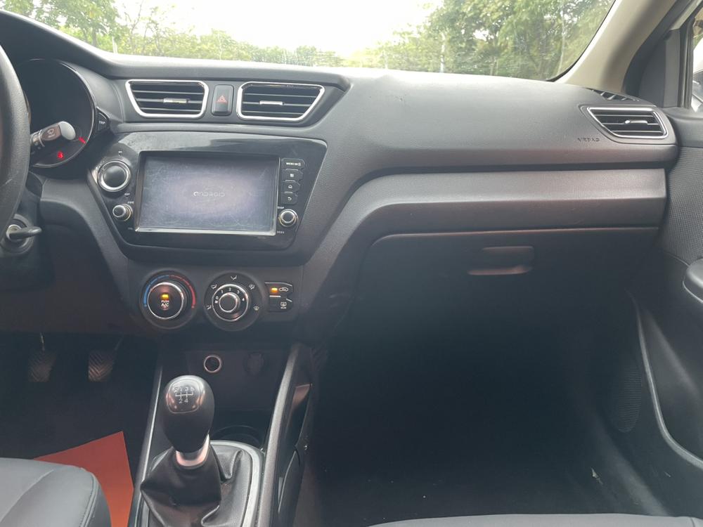 Kia Kia K2