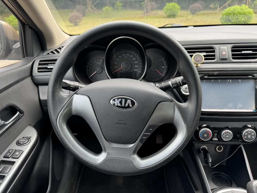 Kia Kia K2