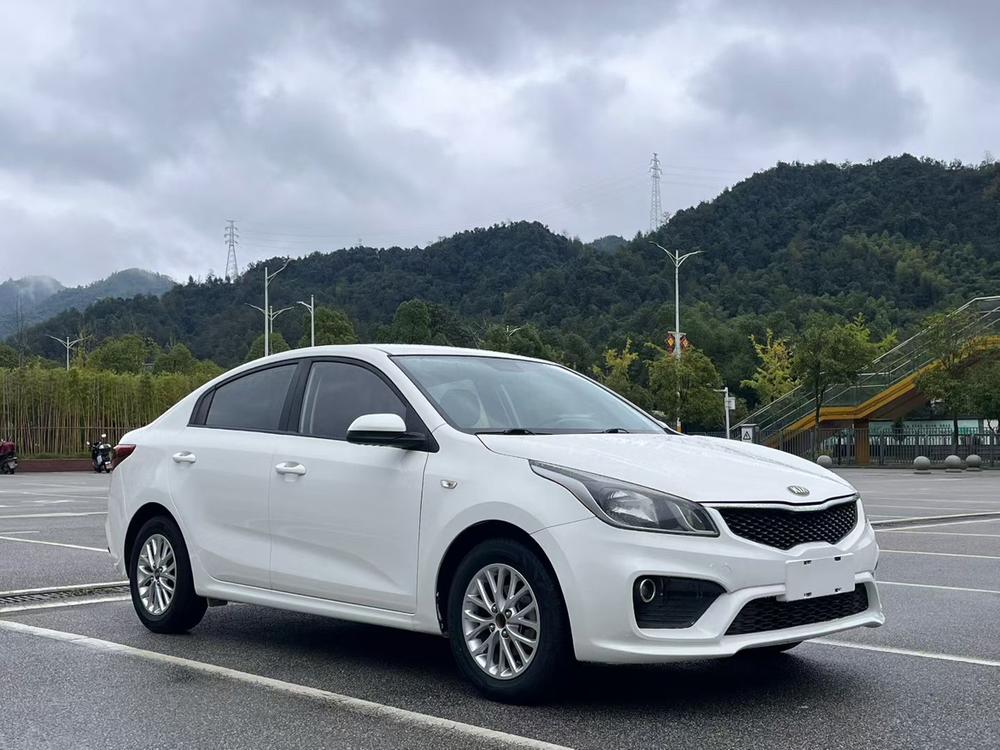 Kia Kia K2
