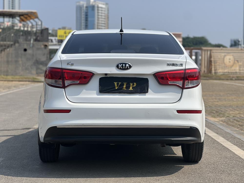 Kia Kia K2