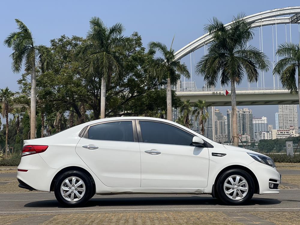 Kia Kia K2