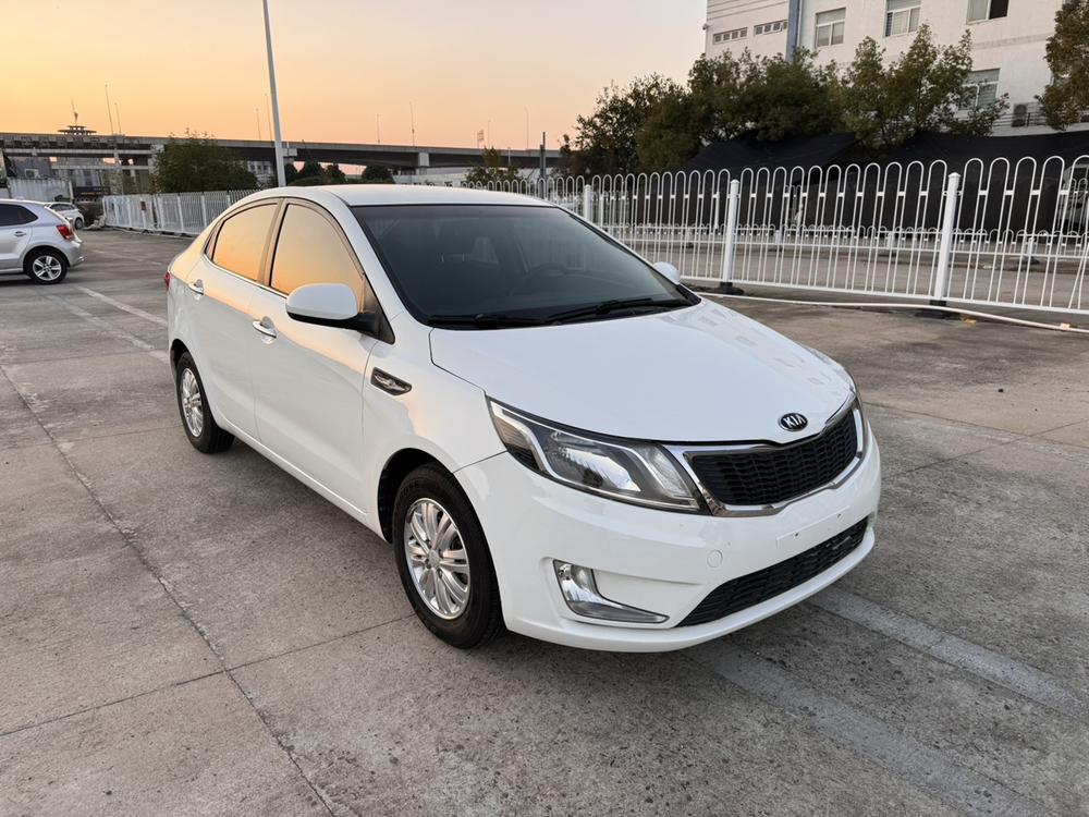 Kia Kia K2