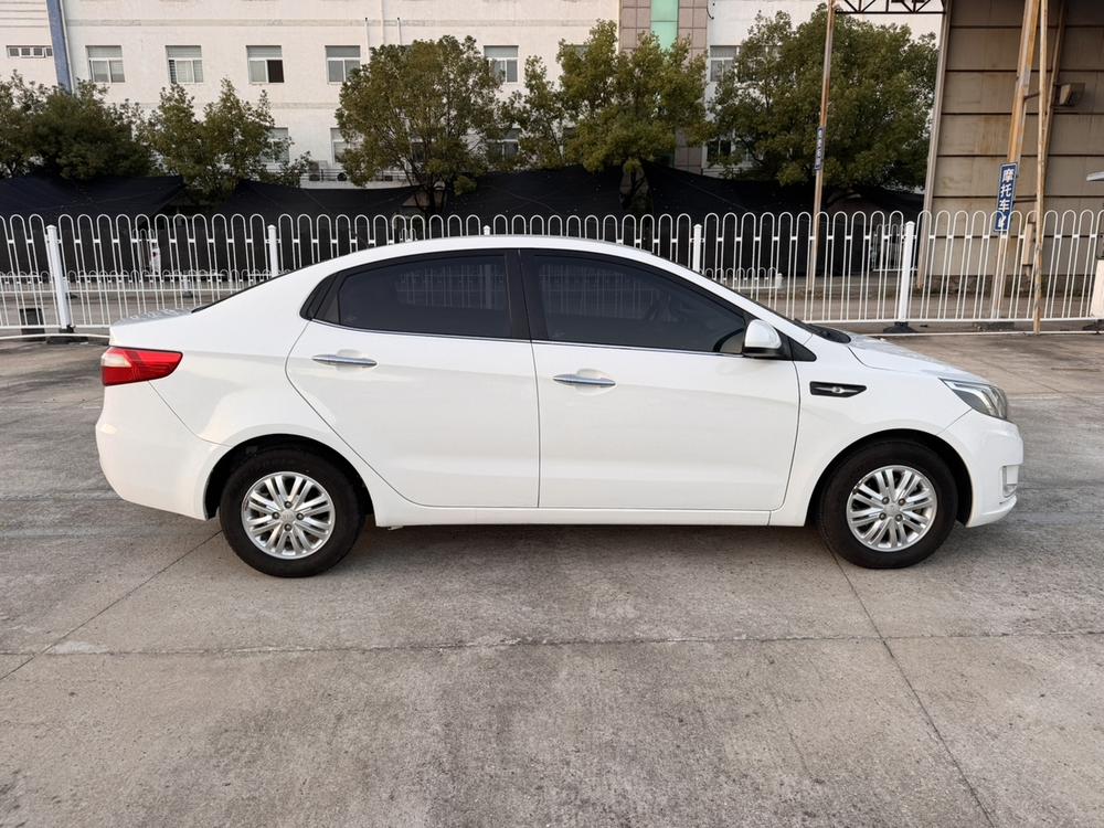 Kia Kia K2