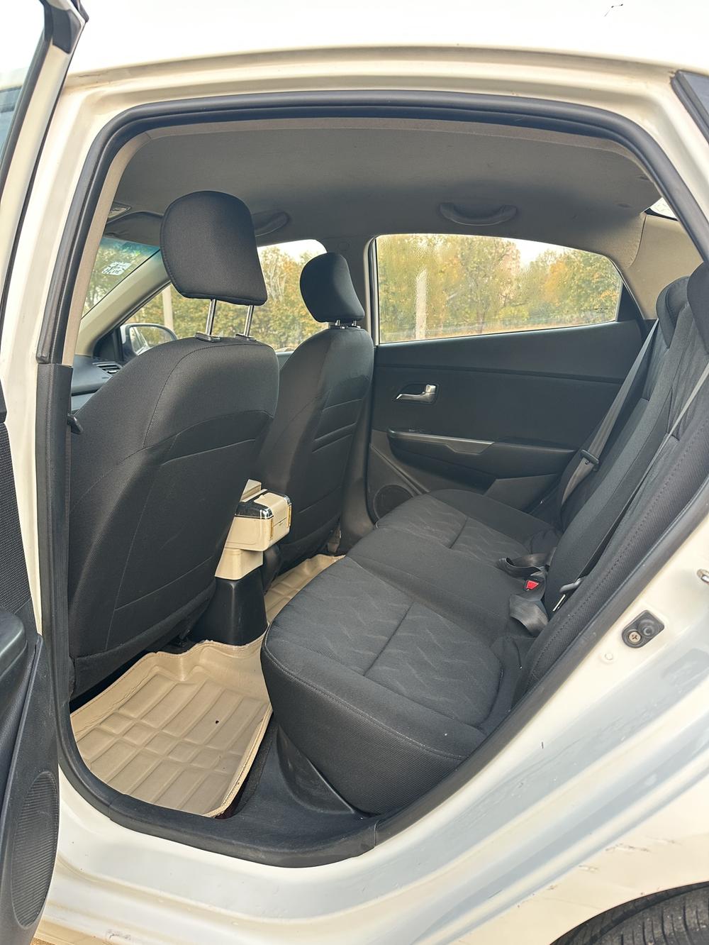 Kia Kia K2