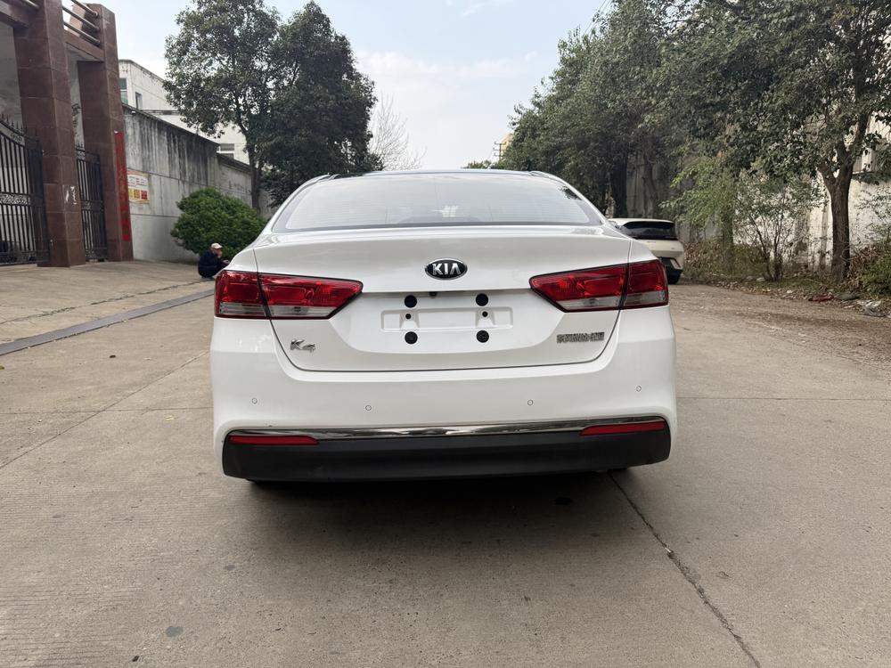 Kia Kia K4