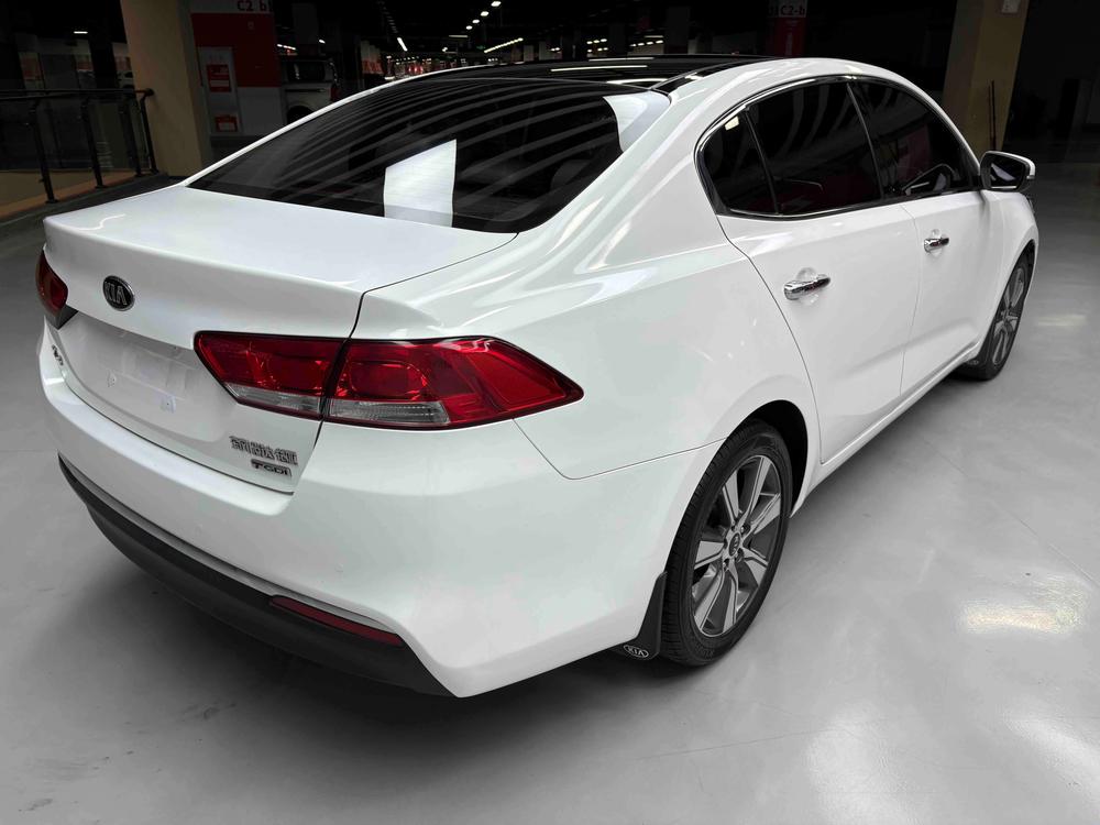 Kia Kia K4