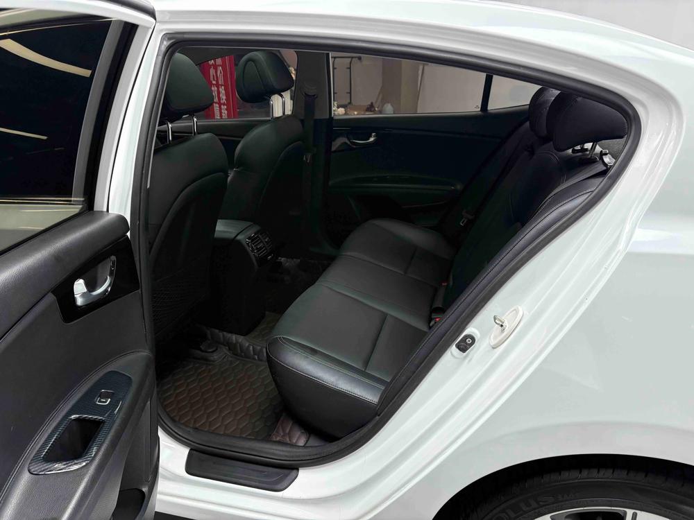 Kia Kia K4