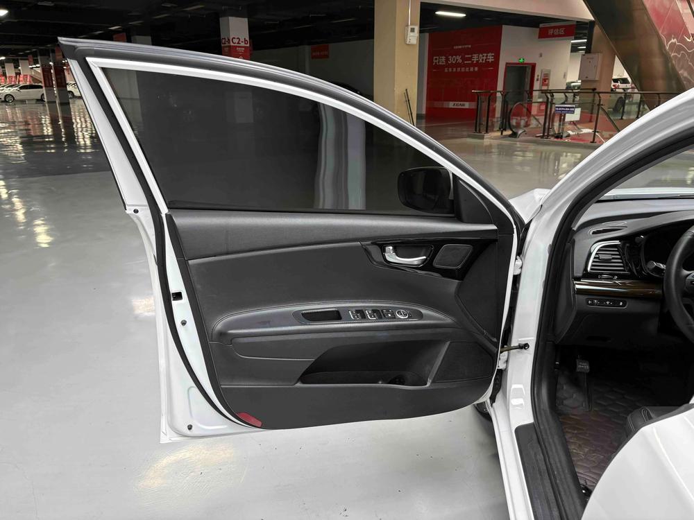 Kia Kia K4
