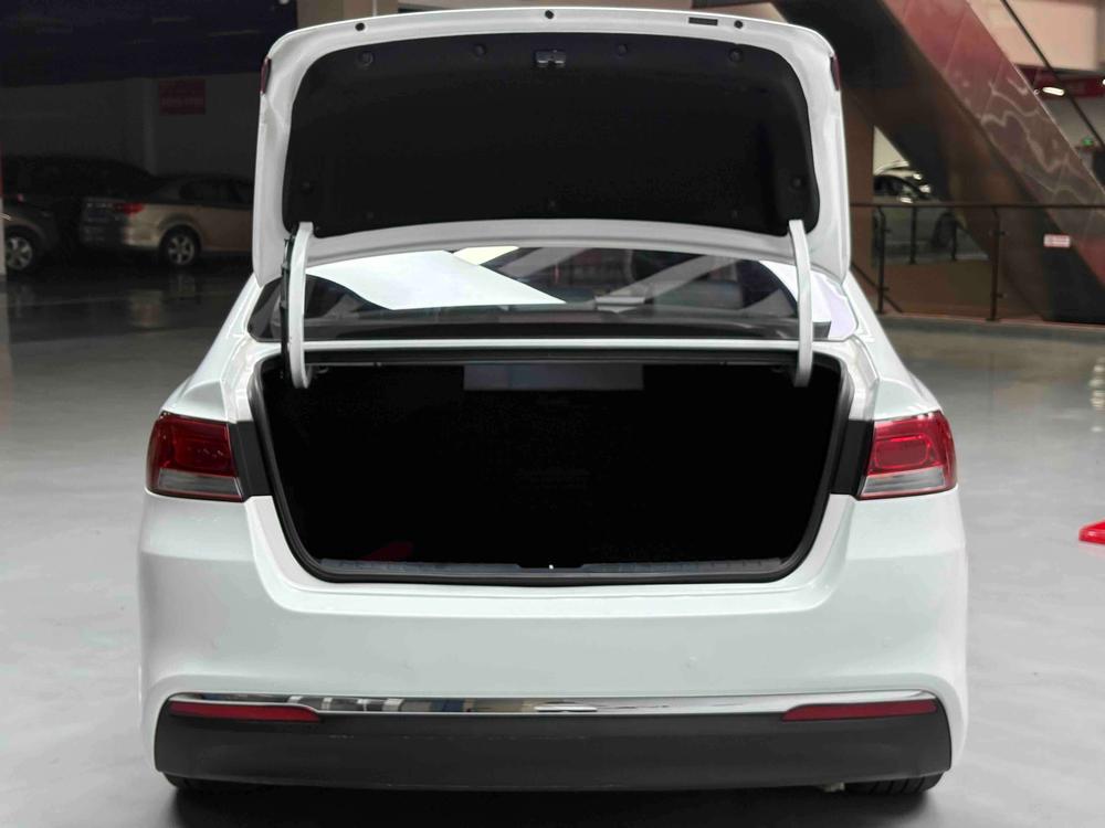Kia Kia K4