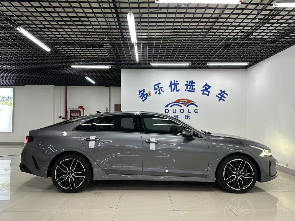Kia Kia K5