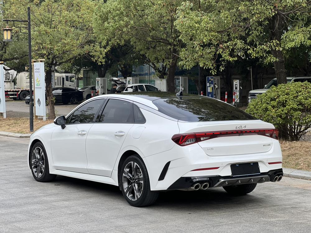 Kia Kia K5