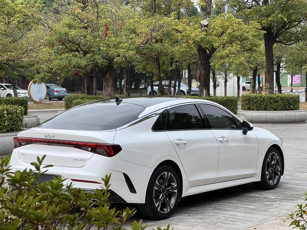 Kia Kia K5
