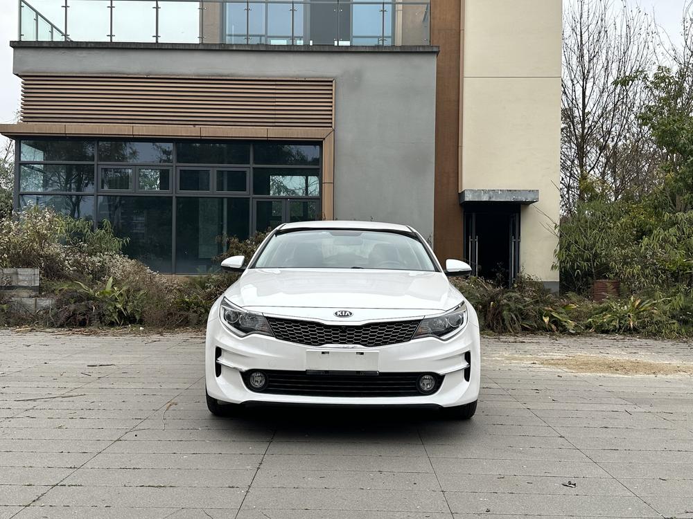 Kia Kia K5