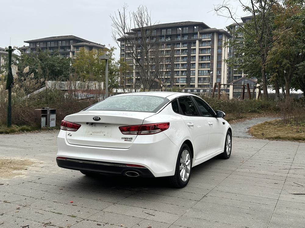 Kia Kia K5