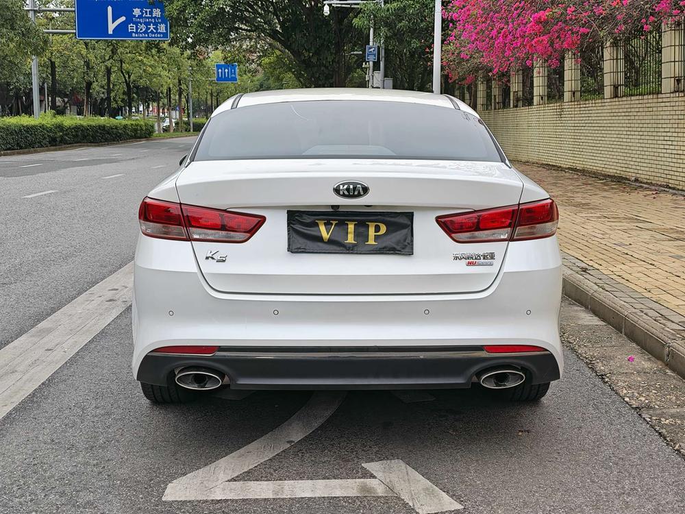 Kia Kia K5