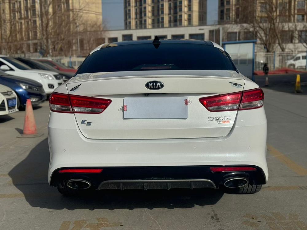 Kia Kia K5
