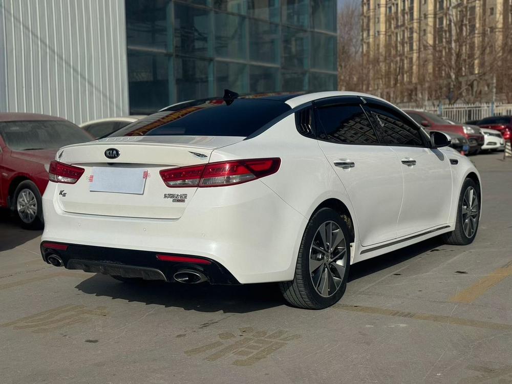 Kia Kia K5