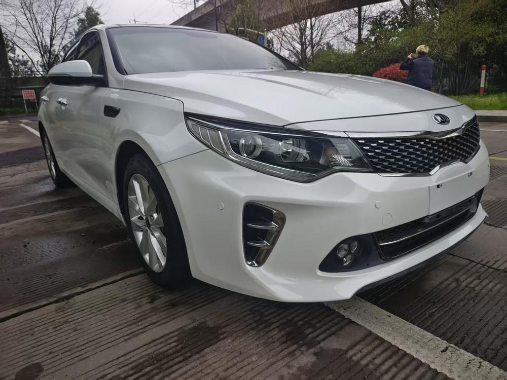 Kia Kia K5