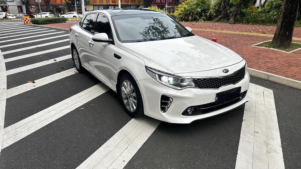 Kia Kia K5
