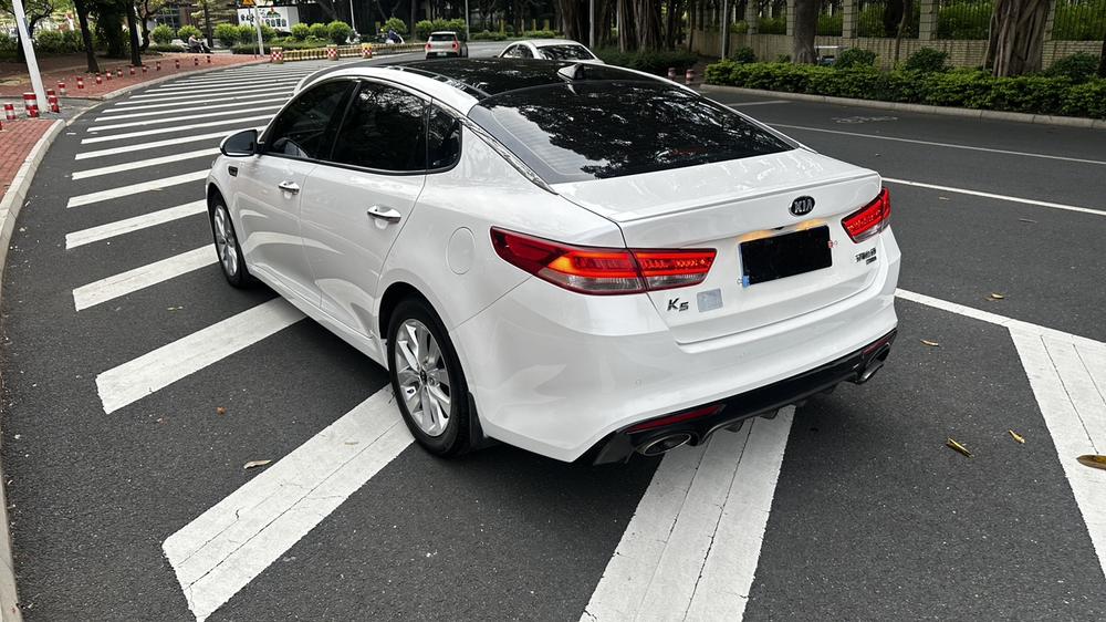 Kia Kia K5