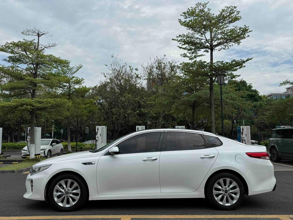 Kia Kia K5