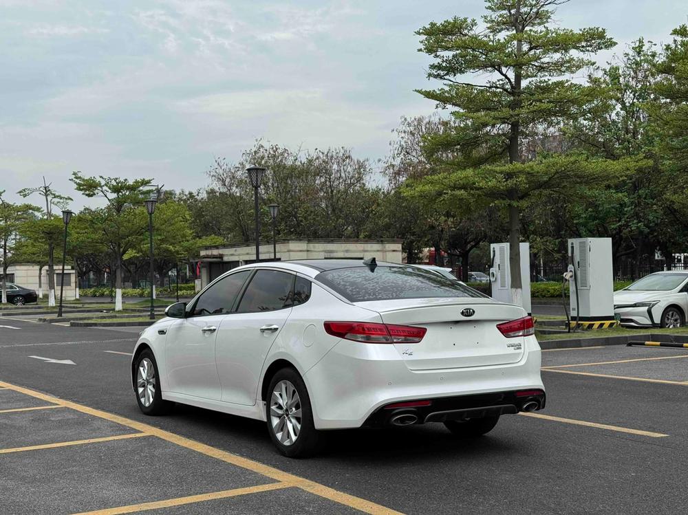 Kia Kia K5