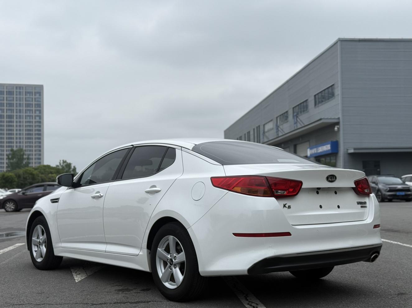 Kia Kia K5