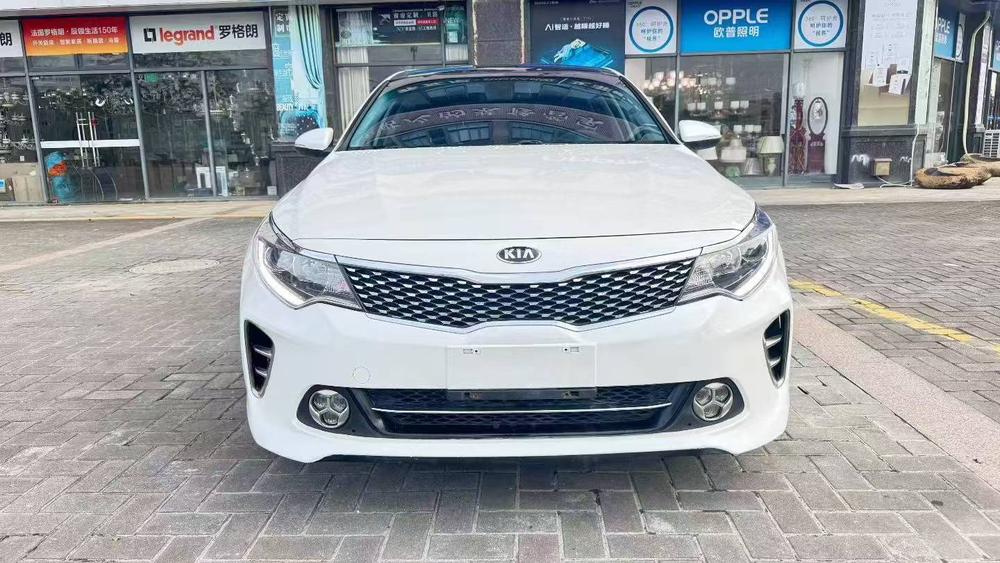Kia Kia K5