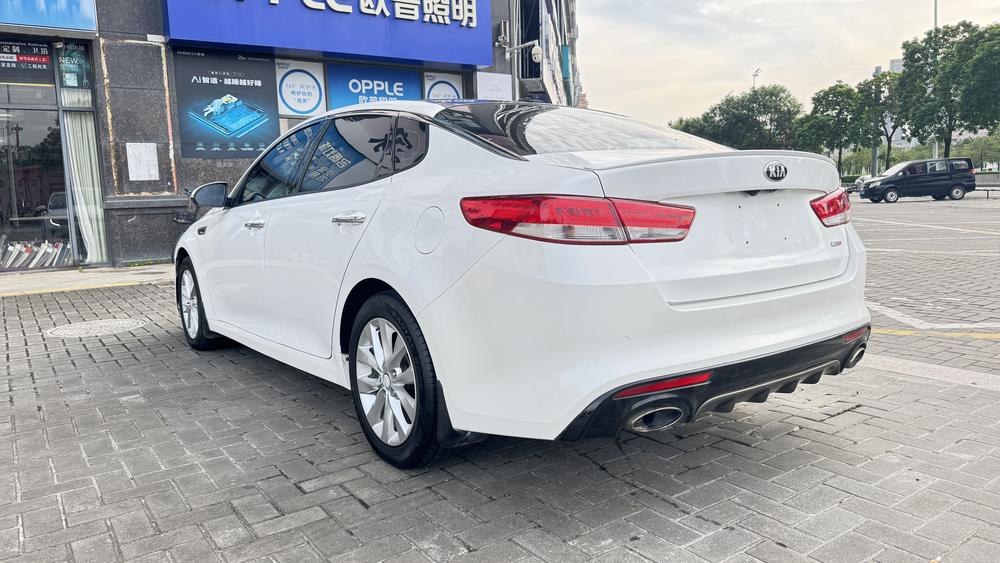 Kia Kia K5