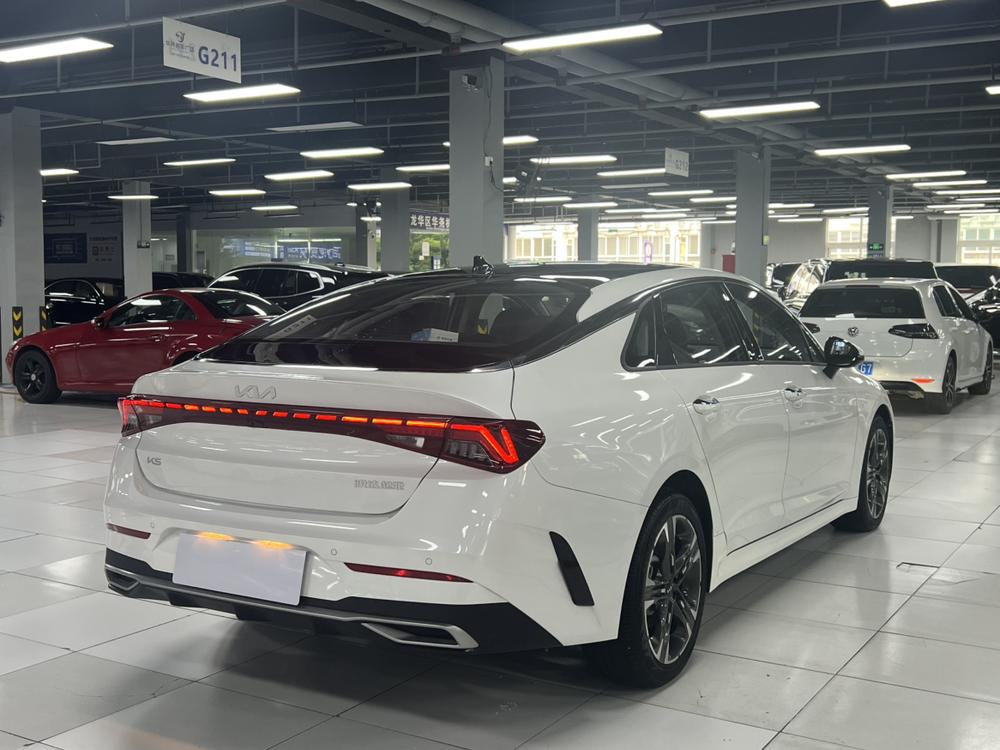 Kia Kia K5