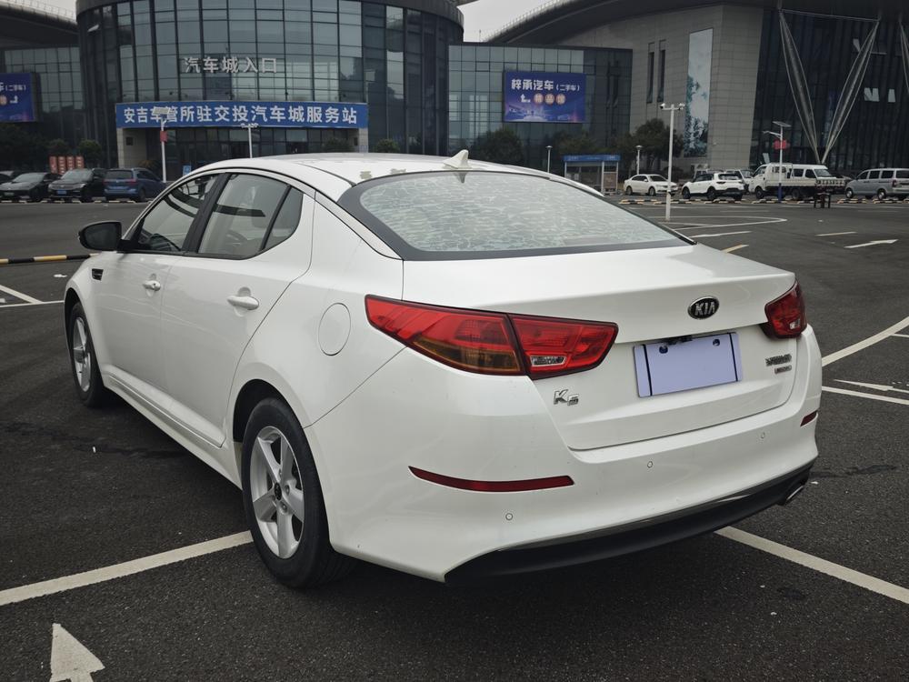 Kia Kia K5