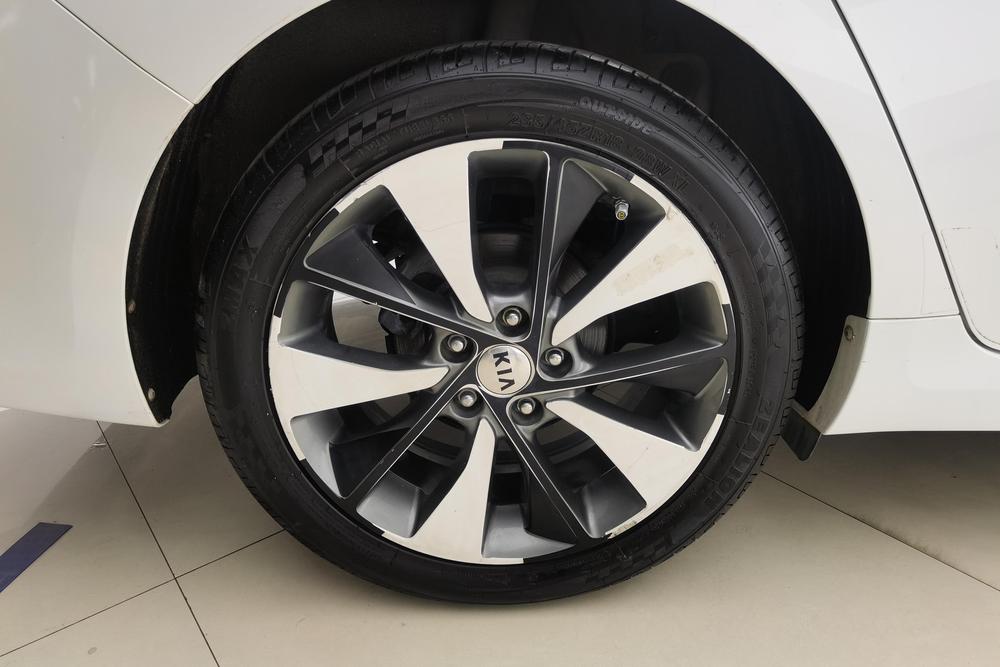Kia Kia K5