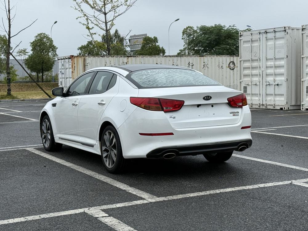 Kia Kia K5