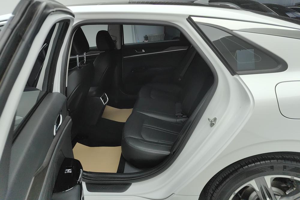 Kia Kia K5