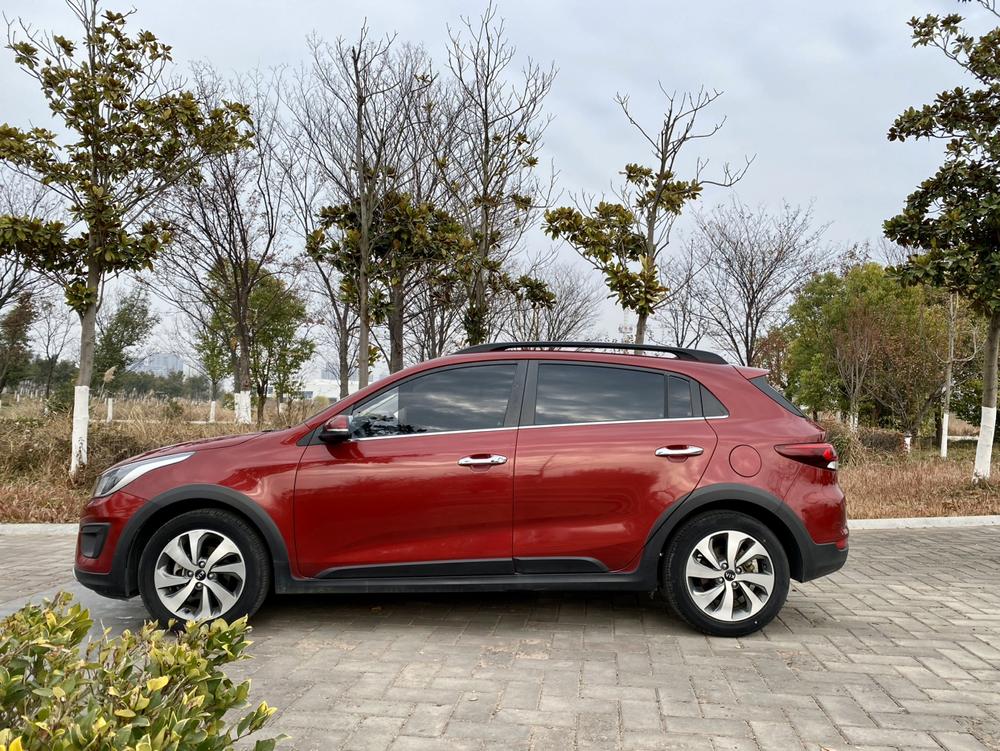 Kia KX CROSS