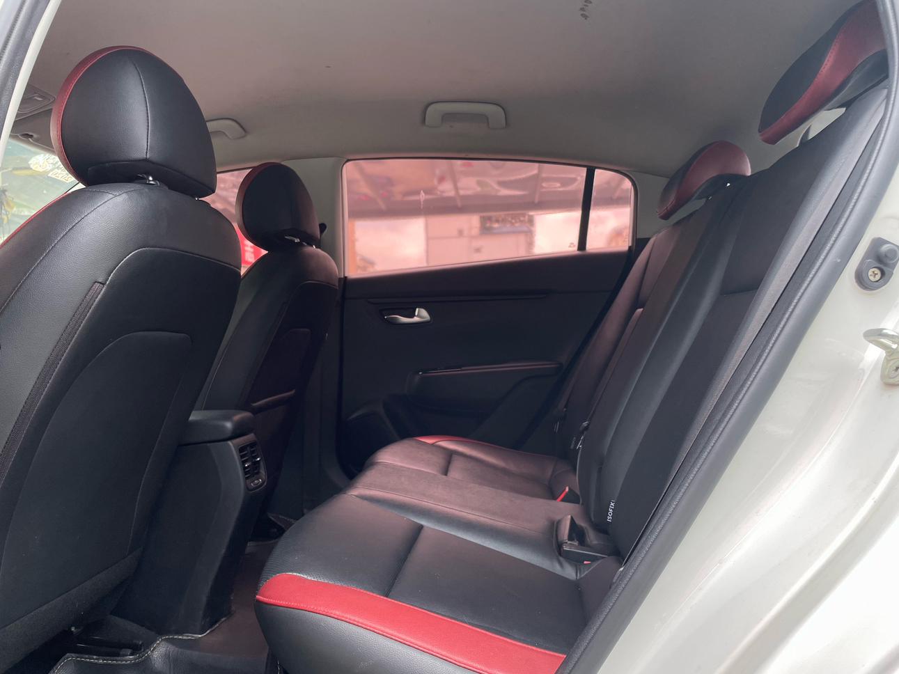 Kia KX CROSS