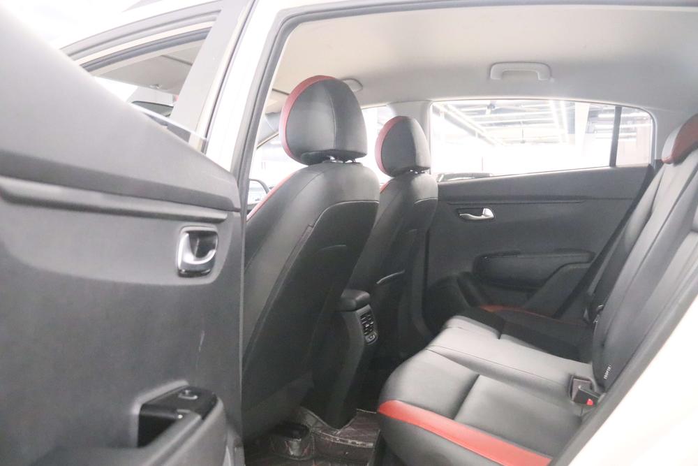 Kia KX CROSS