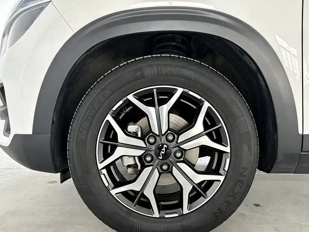 Kia KX3