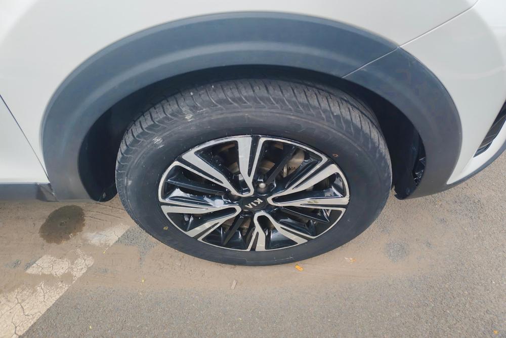 Kia Yipao