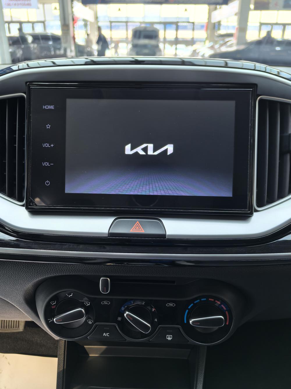 Kia Yipao