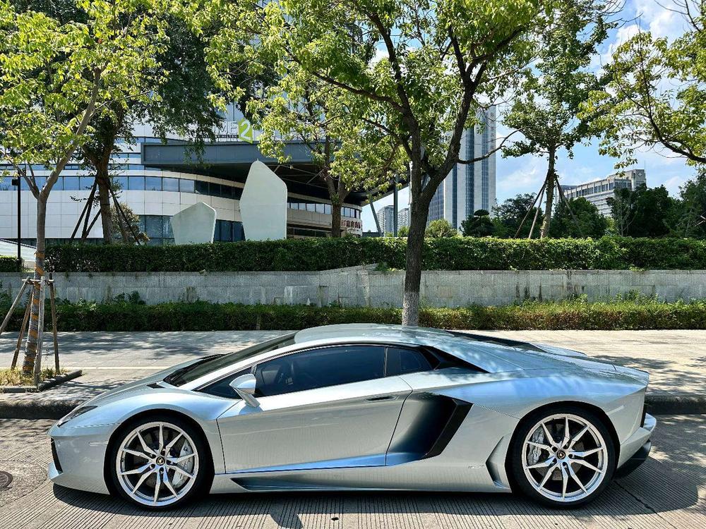 Lamborghini Aventador