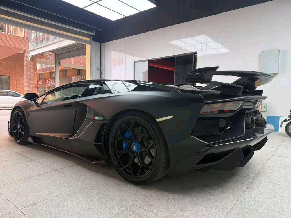 Lamborghini Aventador