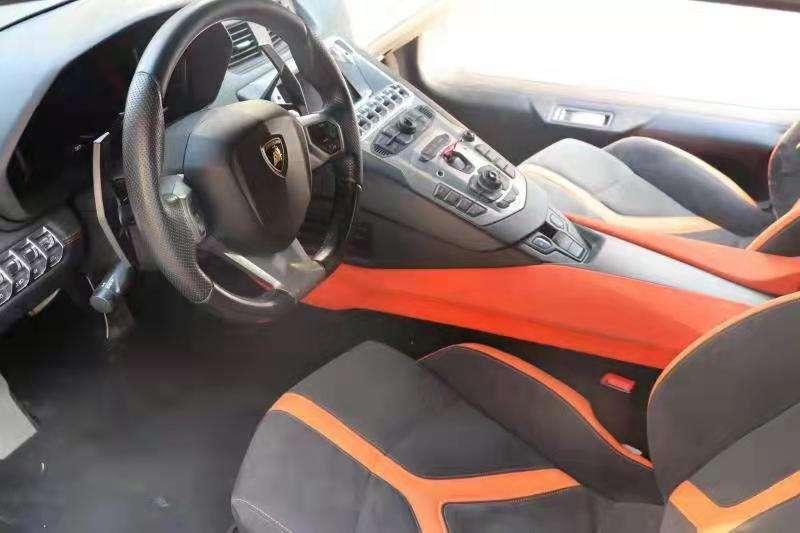 Lamborghini Aventador