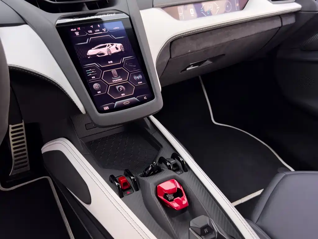Lamborghini Revuelto