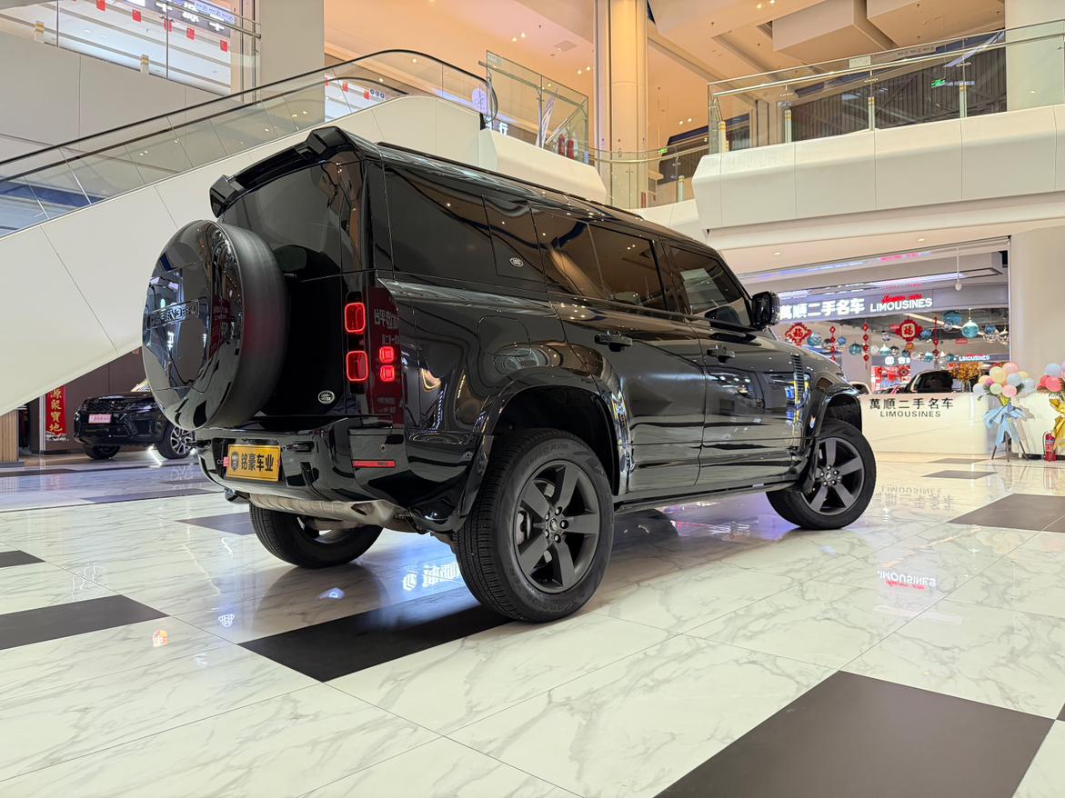 Land Rover Defender