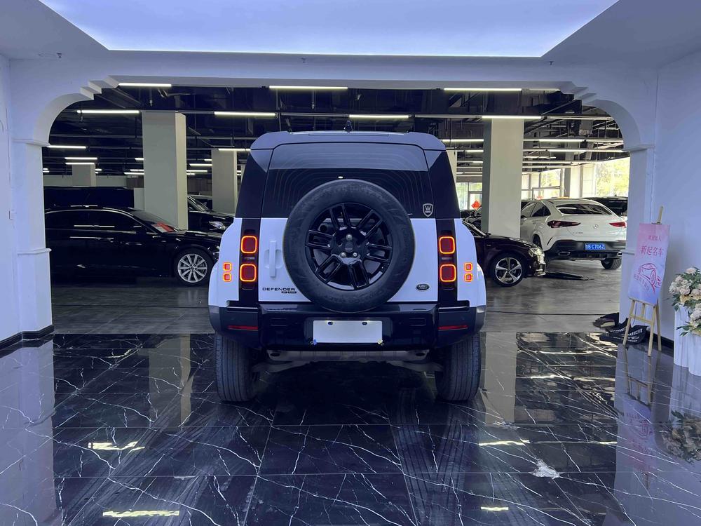 Land Rover Defender