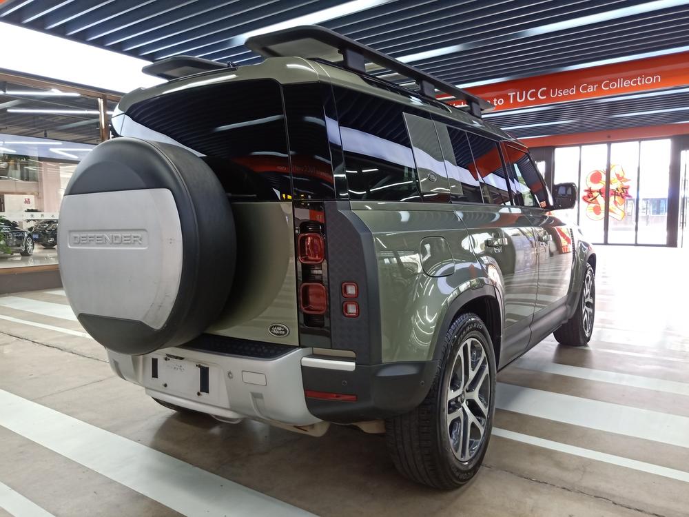 Land Rover Defender