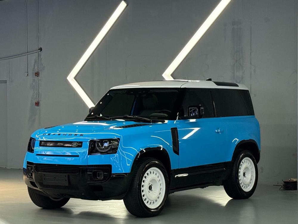 Land Rover Defender